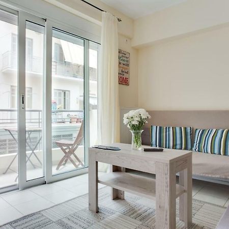 Melina'S Apartment By The Tube เอเธนส์ ภายนอก รูปภาพ