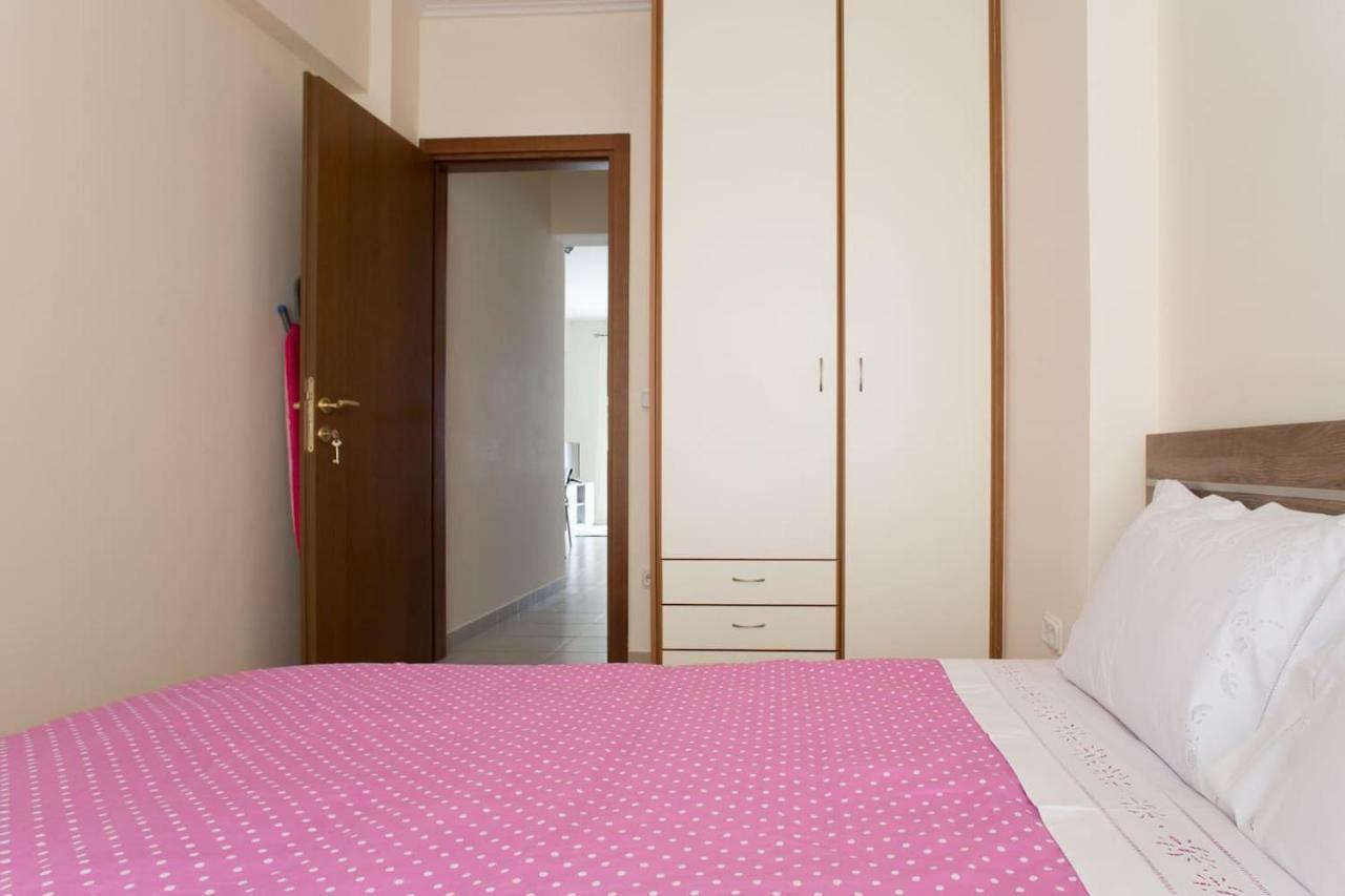 Melina'S Apartment By The Tube เอเธนส์ ภายนอก รูปภาพ