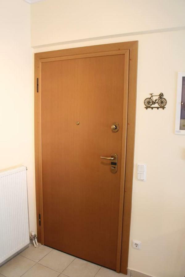 Melina'S Apartment By The Tube เอเธนส์ ภายนอก รูปภาพ