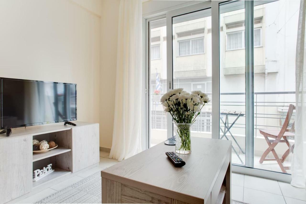 Melina'S Apartment By The Tube เอเธนส์ ภายนอก รูปภาพ