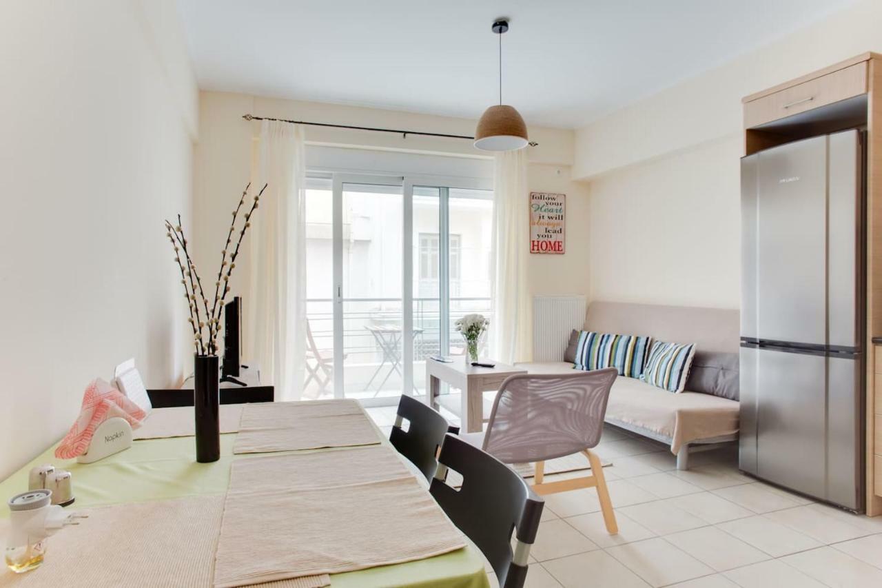 Melina'S Apartment By The Tube เอเธนส์ ภายนอก รูปภาพ