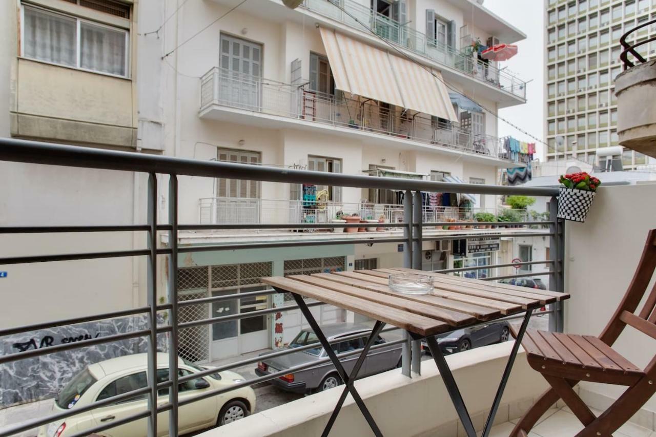 Melina'S Apartment By The Tube เอเธนส์ ภายนอก รูปภาพ